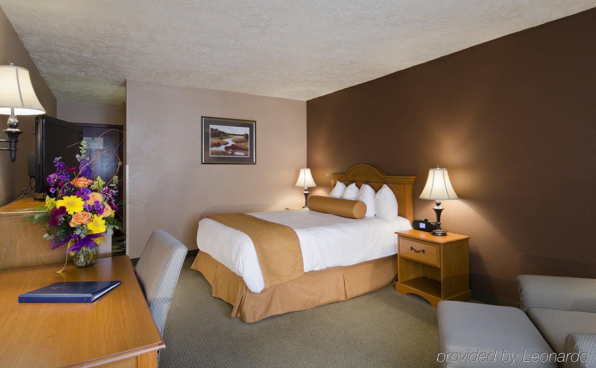 Best Western Plus Butte Plaza Inn Exterior photo